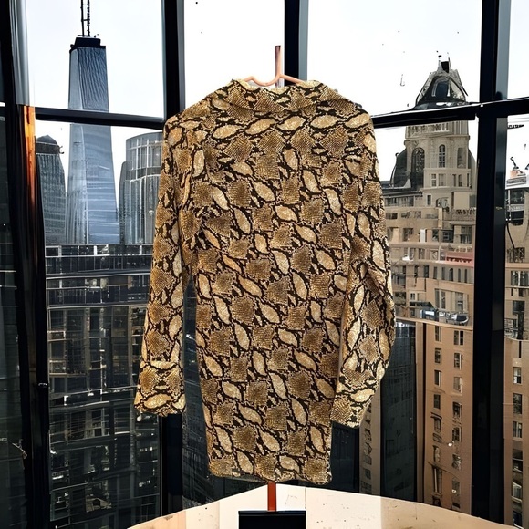 🍄Snake Print Tunic - Picture 2 of 5